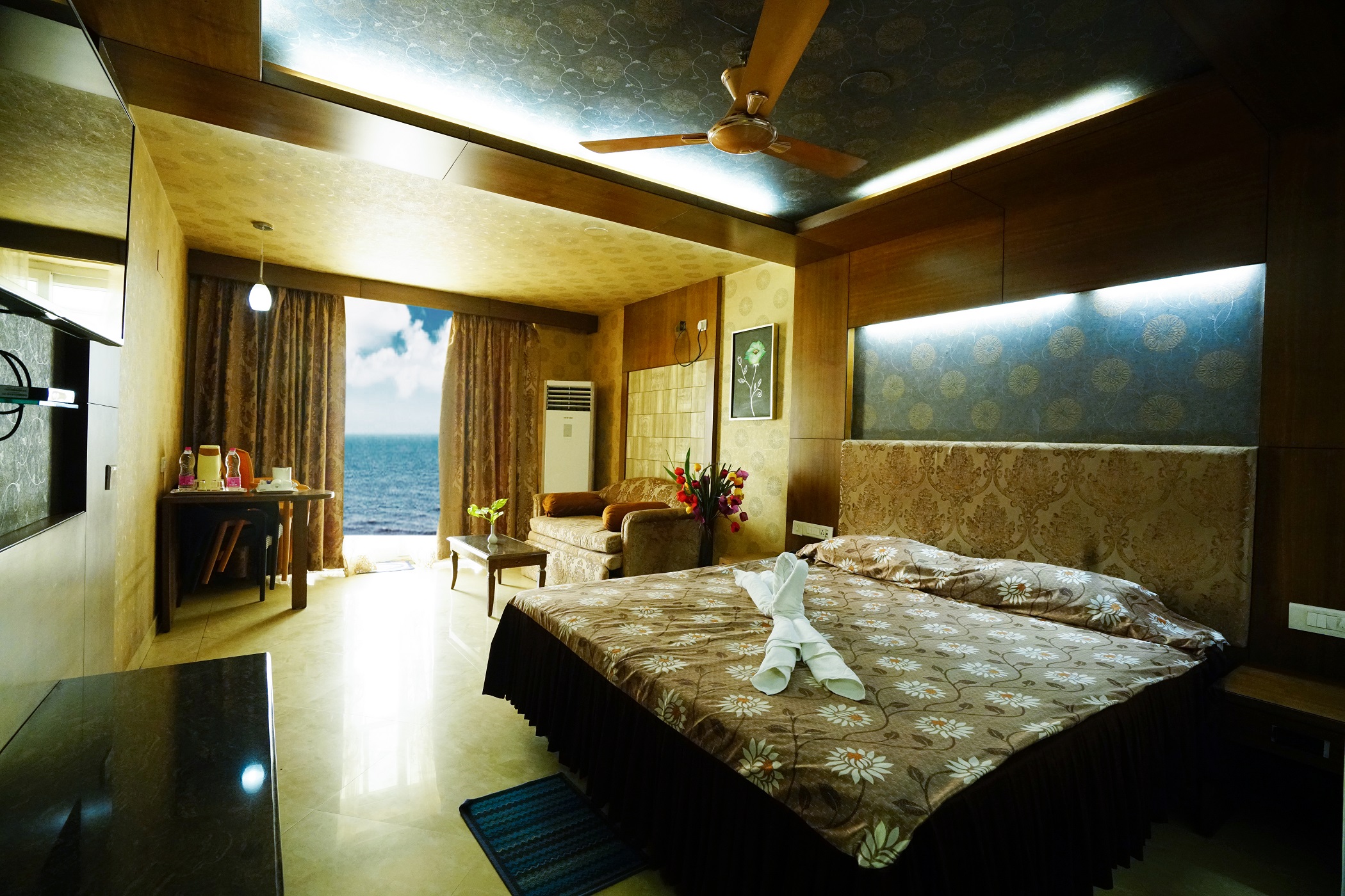 luxury maharaja room